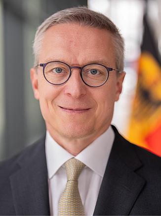 Dr. Karsten Wildberger