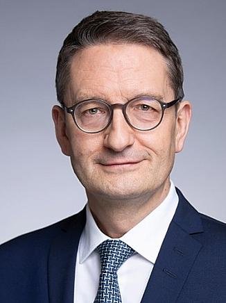 Stefan Schnorr | Portrait